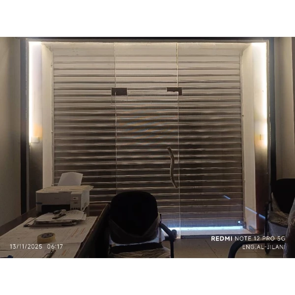 باب سكريت زجاج