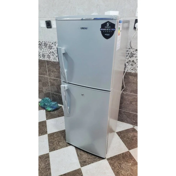 ثلاجة هيونداي (Hyundai) "كرت" شبه جديدة للبيع