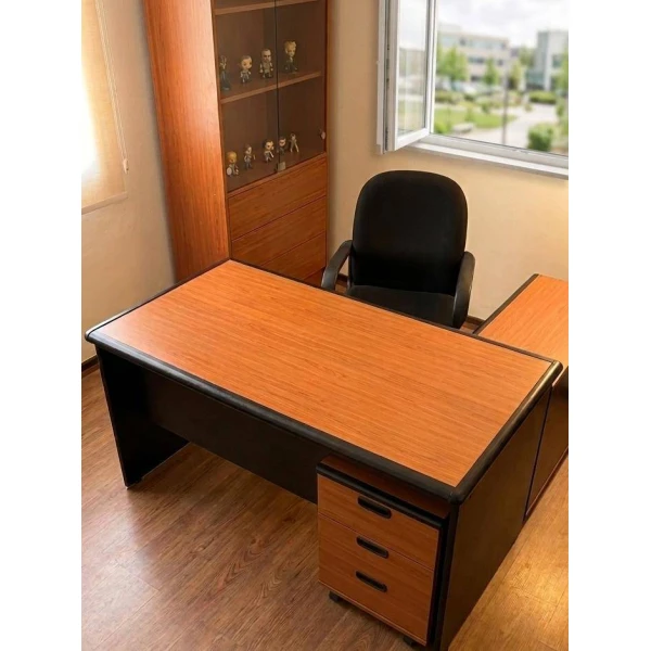 مكتب عمل متكامل