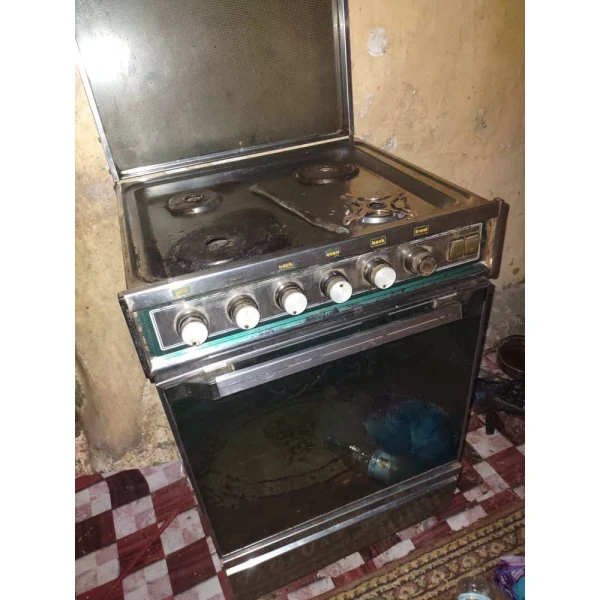 بوتيجاز اربع عيون