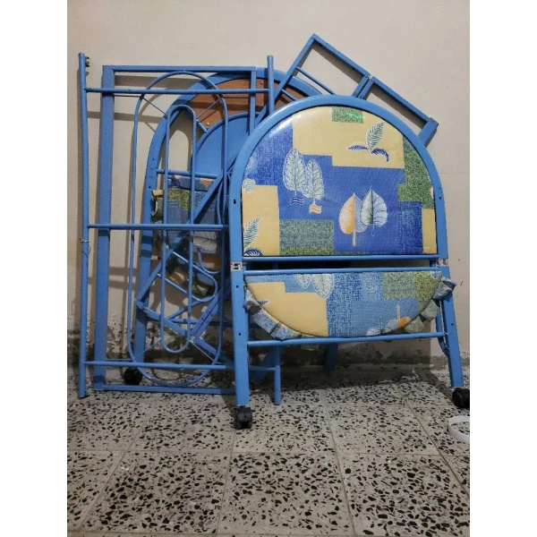 سرير أطفال  هزاز