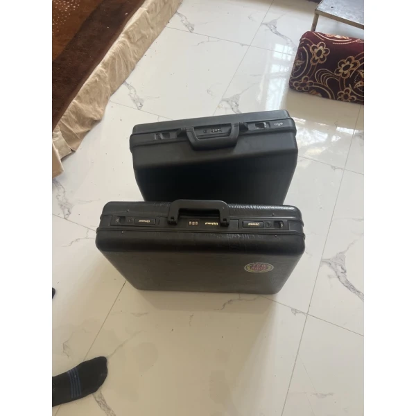 شنط دبلوماسي