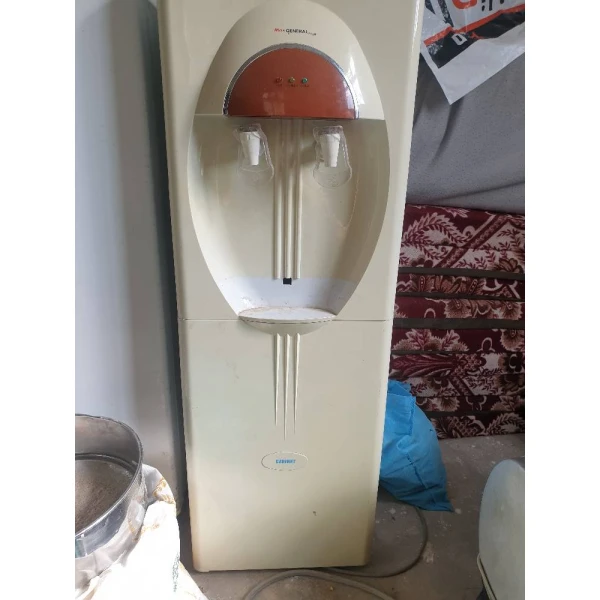 براد ماء حار بارد